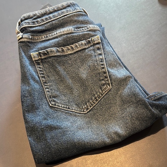 Distressed Hollister cropped jeans ripped jeans y2k size 5 short custom hem - Picture 2 of 10